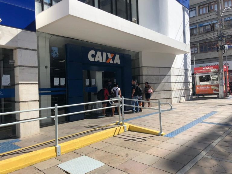 Servidor da Caixa Econômica Federal é acusado de vender dados de clientes para financeiras