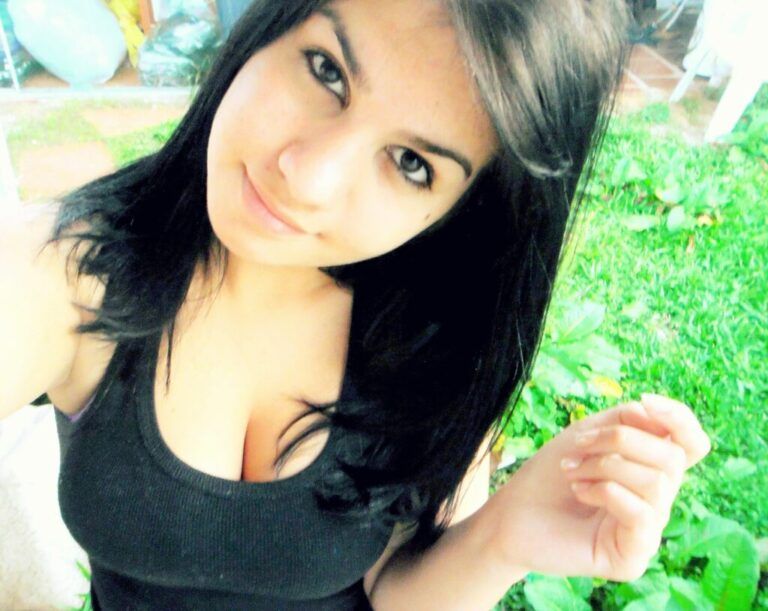 Mulher é morta com diversos tiros no peito