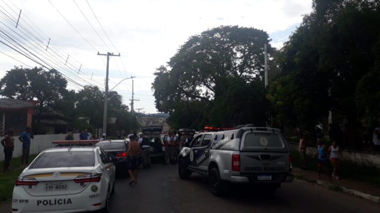 Armados, criminosos roubam carro, trocam tiros com a BM e acabam presos em Esteio