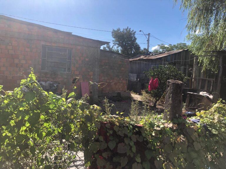 Adolescente estrangula amigo até a morte