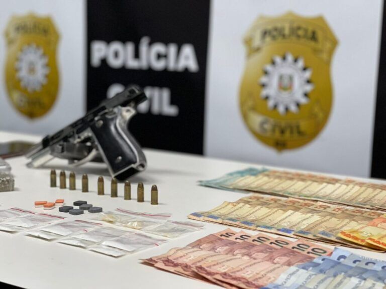 COM TORNOZELEIRA ELETRÔNICA | Marido, mulher e cunhado são presos traficando em Canoas
