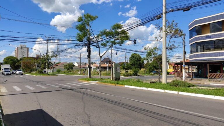 Briga de trânsito quase acaba com motociclista morto a tiros em Canoas