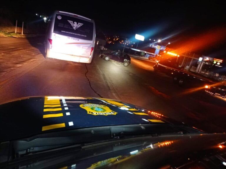 NA BR-386 | Homem morre após colisão frontal com micro-ônibus