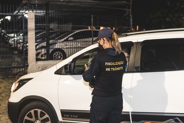 Nem todo motorista parado em blitz fica sem carro; Saiba porque o veículo é apreendido