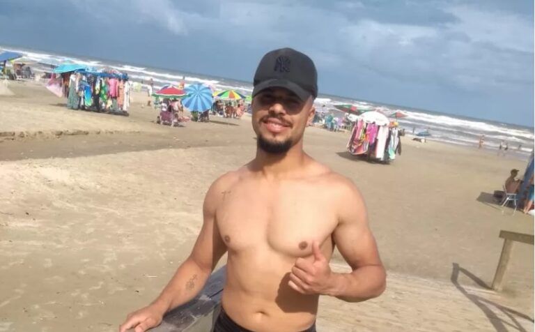 Bombeiros encontram corpo de homem que se afogou no mar