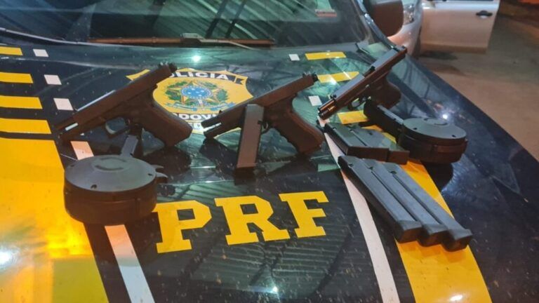 NA BR-386 | Homem é flagrado com três pistolas é 11 carregadores durante viagem com a família