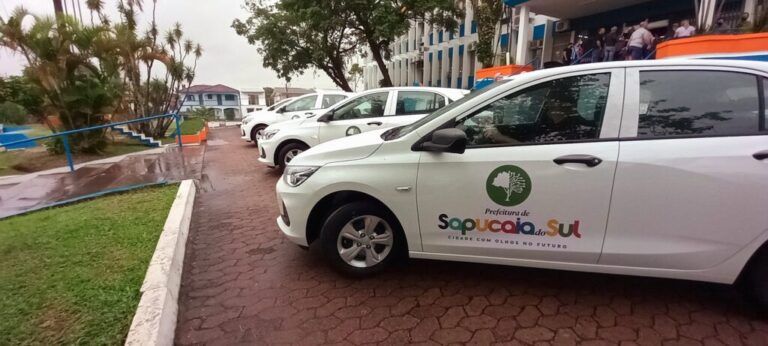 Governo gasta quase R$ 400 mil e compra carros novos para a Prefeitura de Sapucaia do Sul