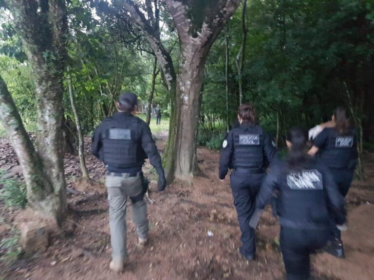 EM CANOAS | Presos acusados de matar traficante com mais de 80 tiros na frente da filha e esposa