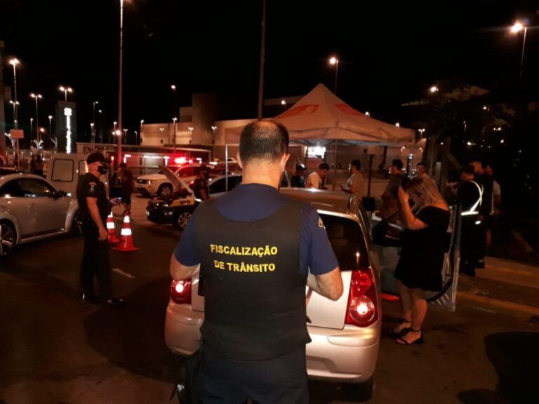 Mais de 10 motoristas são flagrados bêbados em Canoas
