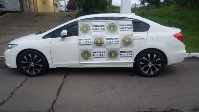 CAIU A CASA EM CANOAS | Traficante do Civic branco e comparsa são presos em flagrante pela Brigada Militar