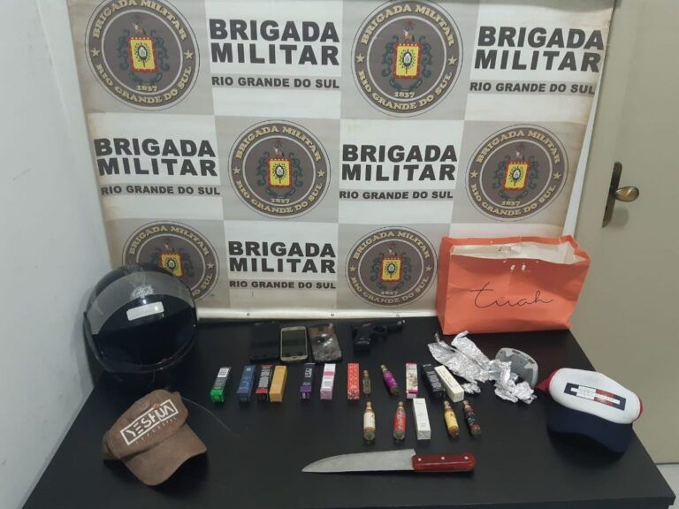 Mulher é esfaqueada durante assalto