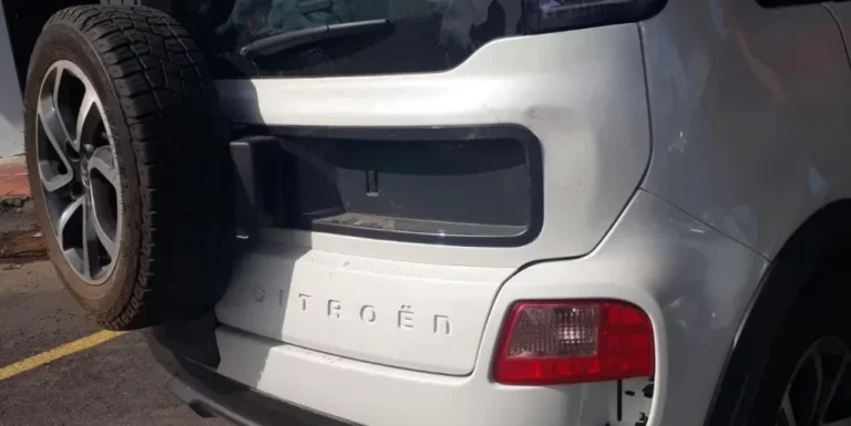 Criminosos matam jovem com diversos tiros