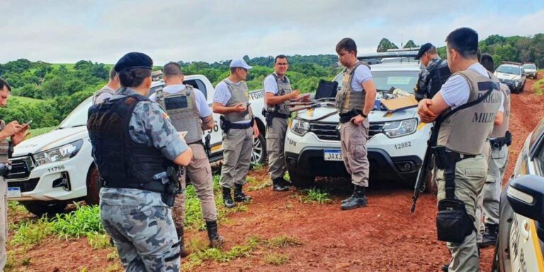 Filho tenta matar pai, mãe e policial com tiros na cabeça