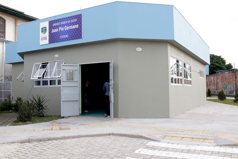 Homem é esfaqueado dentro de posto de saúde em Esteio após briga