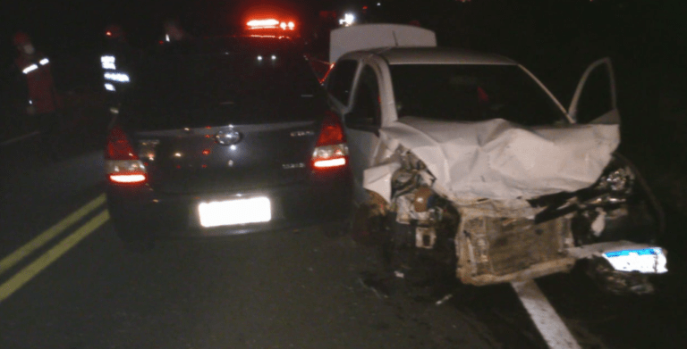 TRÂNSITO FATAL | Mulher morre após acidente entre quatro carros