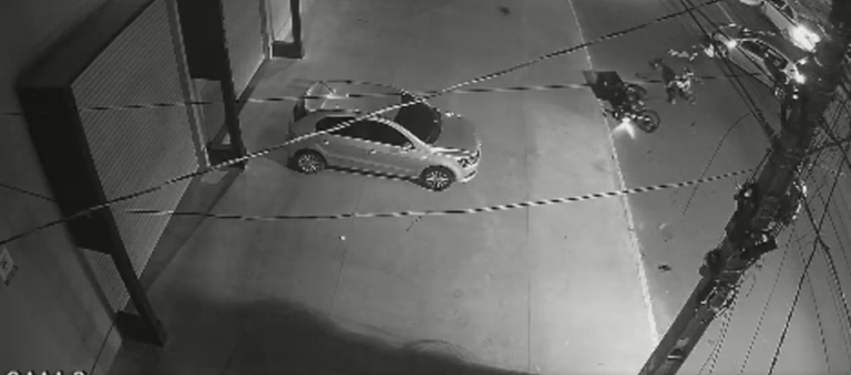 FLAGRANTE EM CANOAS | Vídeo mostra acidente que deixou motociclista gravemente ferido