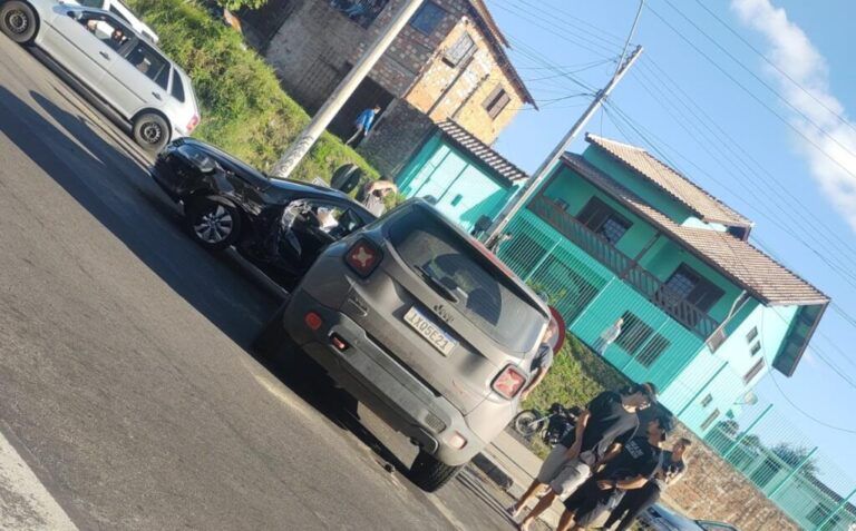 URGENTE | Colisão entre dois carros deixa a 118 parada em Sapucaia do Sul