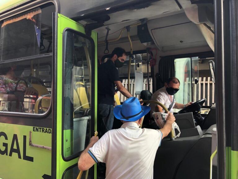 Uso de máscaras segue obrigatório em ônibus, escolas, postos de saúde e farmácias de Canoas
