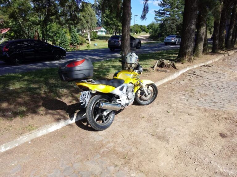 CANOAS | Câmeras de segurança flagram criminoso furtando motocicleta&nbsp;