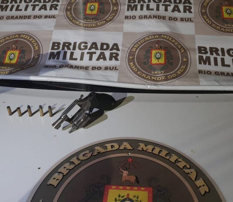 DEU RUIM EM SAPUCAIA | Ladrão rouba carro e tenta matar policiais