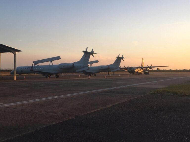 Moradores reclamam do intenso barulho de aviões durante a madrugada em Canoas