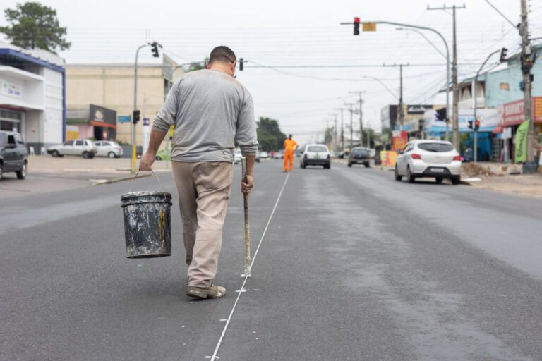 CANOAS | Asfalto da Avenida Rio Grande do Sul recebe sinalização￼