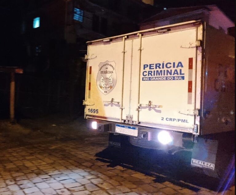 Ajoelhados, jovens são mortos com tiros na cabeça