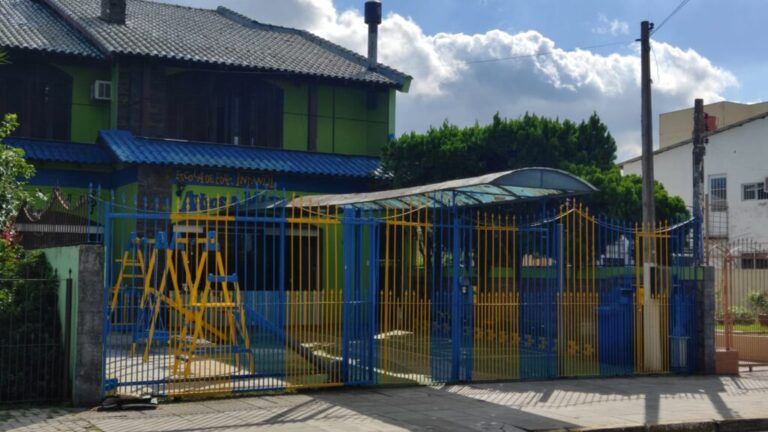 Pais estão apavorados com professora que negava até água para bebês e crianças em creche de Canoas