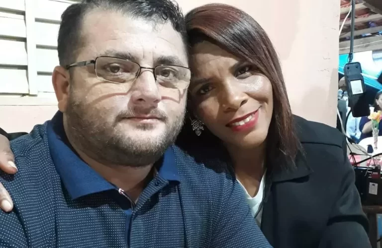 Casal morre após colocar churrasqueira acesa no quarto