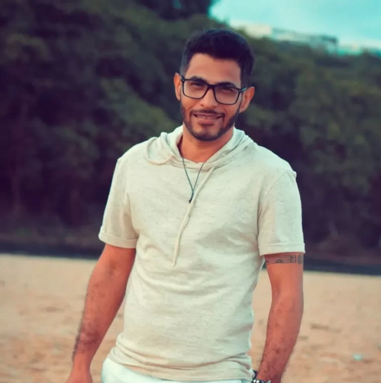 Cantor sertanejo estuprava enteada de 14 anos