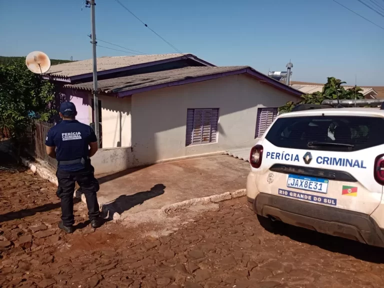 Adolescente mata irmão a machadadas após briga