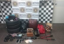 Justiça solta casal de Canoas preso após arrombar diversos veículos