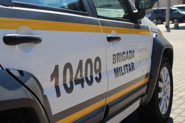 Mulher tenta matar a ex-namorada dentro de UPA