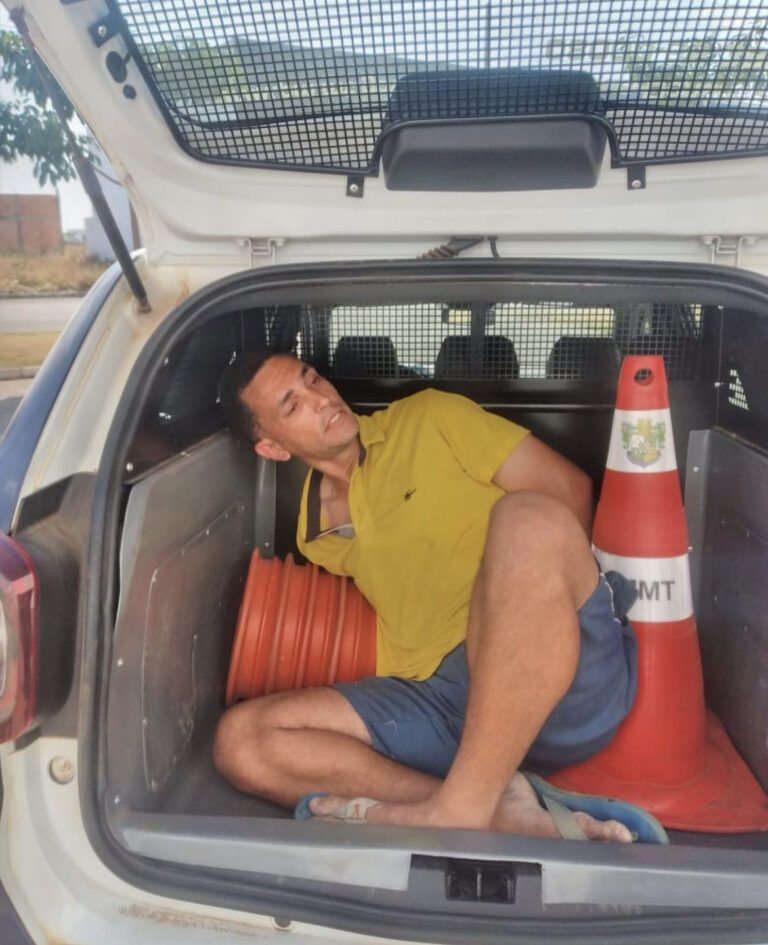 Homem invade posto de saúde e tenta matar médica grávida a facadas 