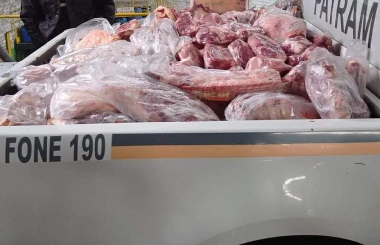 Brigada Militar encontra mais de 1 tonelada de carne imprópria pra consumo em açougues e supermercados