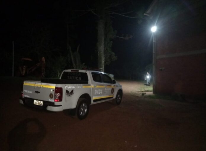 VIOLÊNCIA SEM FIM | Criança de 4 anos leva tiros durante assalto