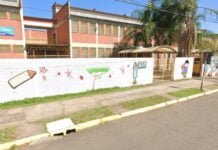 Aluno é flagrado com arma de brinquedo dentro da sala de aula em Canoas