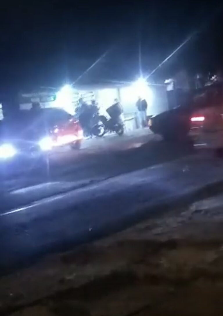 Motoboy é morto a tiros após criminosos invadirem bar 