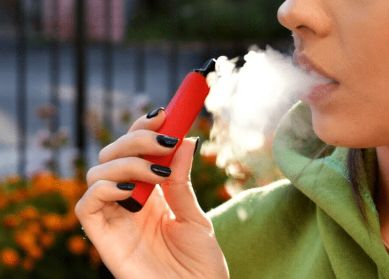 Governo proíbe venda de cigarros eletrônicas