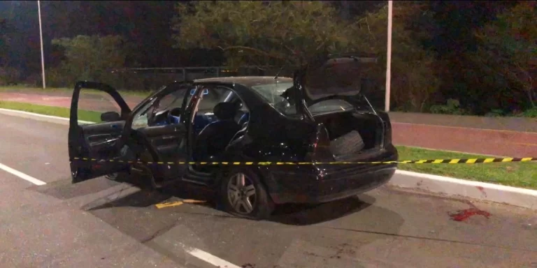 Criminosos recebem policiais a tiros e acabam mortos  