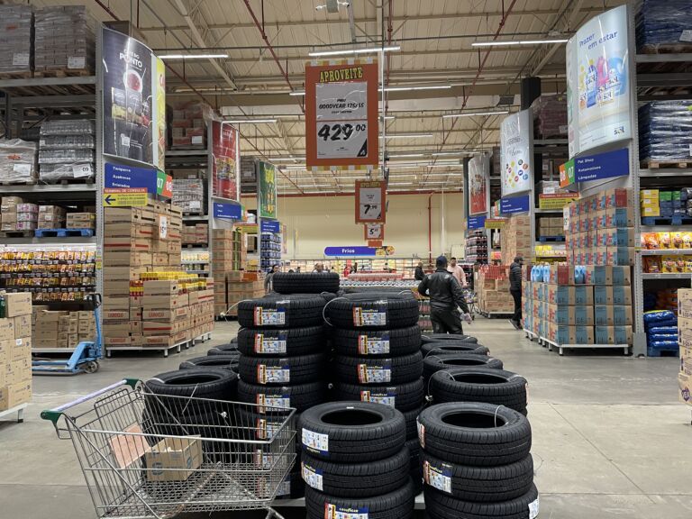 Atacadão inaugura loja em Canoas com mais de 4 mil novos produtos; Reforma pode chegar a R$ 10 milhões  