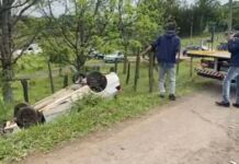 Criminosos roubam comércio e capotam carro enquanto fugiam da Brigada