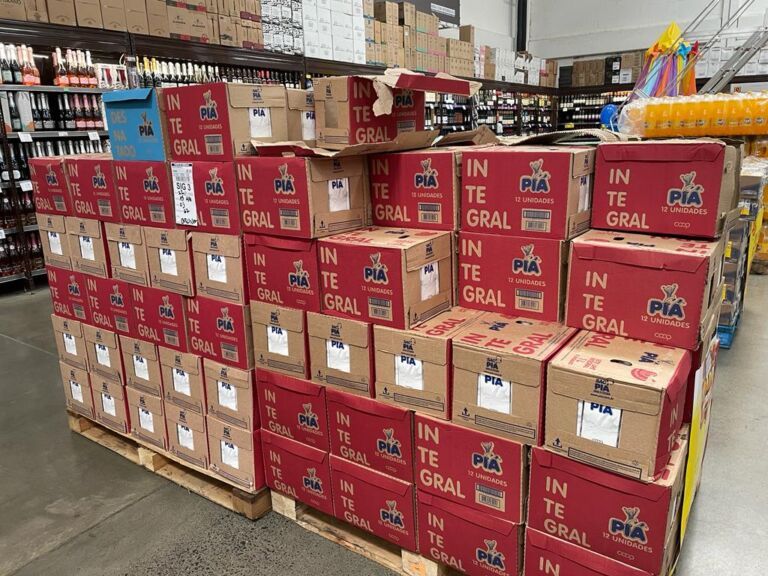 Atacado faz “torra-torra” de leite, carnes, frango, queijo e até chocolate