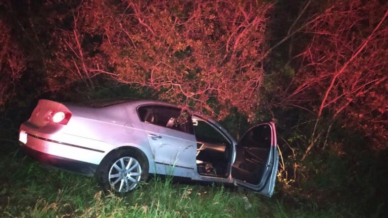 Motorista bebado tenta fugir, mas acaba preso após acidente