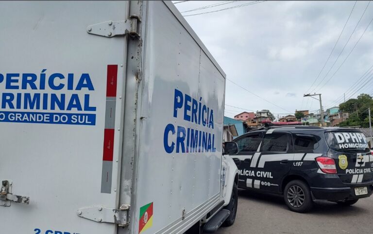 Homem é encontrado morto dentro de casa