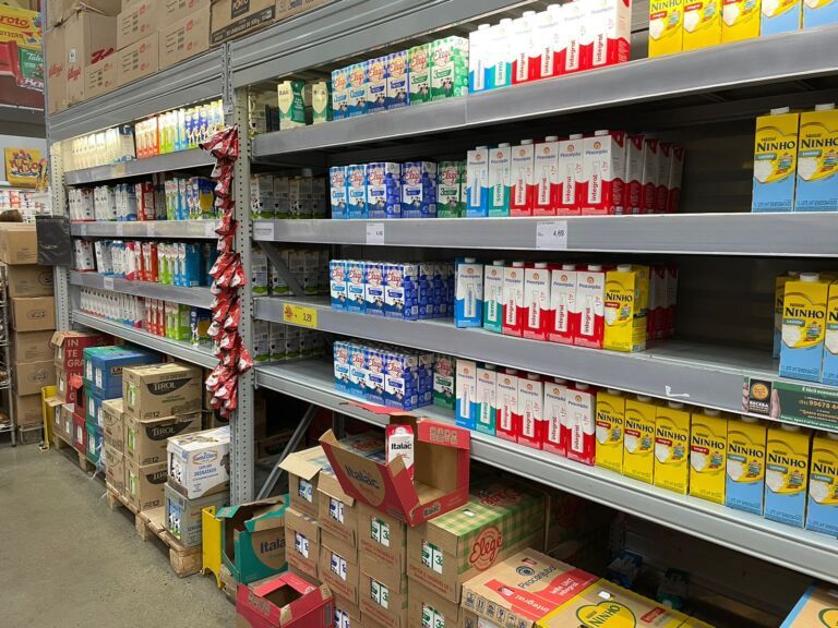 EM CANOAS | Atacado tem leite por menos de R$ 3,30, diversos cortes de carne, chocolate e até bebidas em promoção