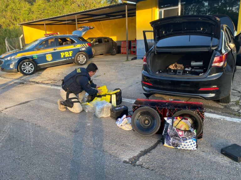 Casal é preso transportando drogas