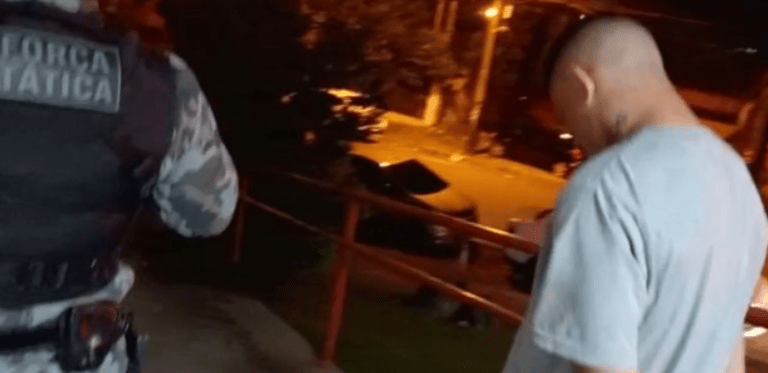 Traficante é pego vendendo drogas dentro de condomínio