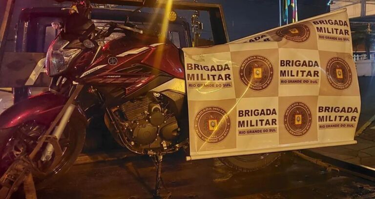 Criminoso é preso andando armado e com moto roubada pelas ruas de Canoas
