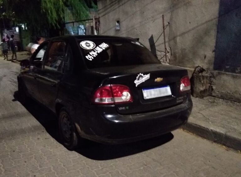 Motorista de aplicativo é morto a tiros dentro de carro 